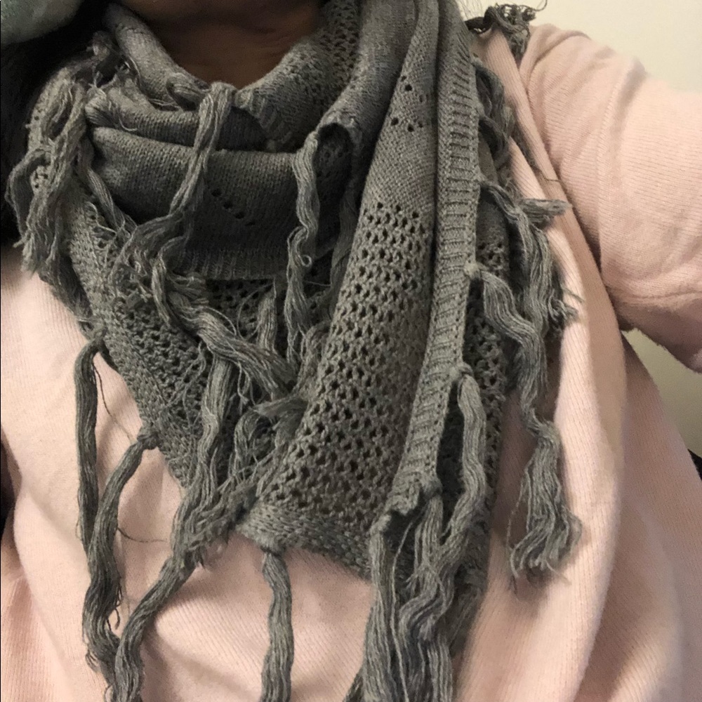 Aerie gray wrap scarf, pre-owned